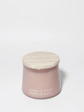 Gardenia 11 oz scented candle