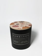 Harvest Wreath 21 oz scented candle