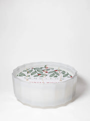 Winter White 33 oz scented candle