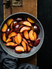 Red Currant & Sugar Plum 12 oz scented candle