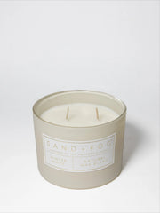 Winter White 12 oz scented candle
